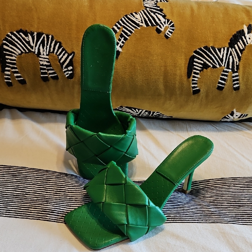 Bottega V. Inspired Green Leather Women's  Heeled Sandals Size 10